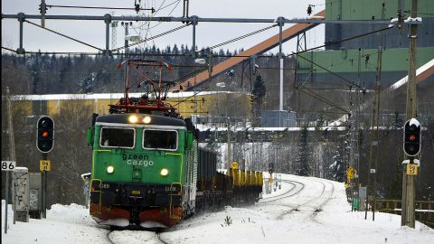 Freight train in Sweden. Photo: Wikimedia Commons