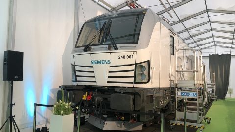 Vectron Dual Mode locomotive, source: Siemens Mobility