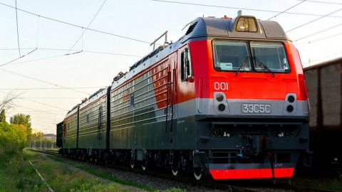 3ES5S three-section electric locomotive, source: Transmashholding