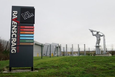 Welcome to Ravenscraig signpost and sculpture